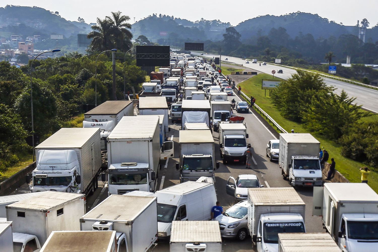 Após greve dos caminhoneiros, mercado projeta inflação maior e vê alta do PIB abaixo de 2% em 2018